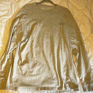 BRAND NEW Vineyard Vines grey long sleeve T-shirt